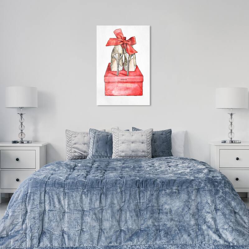 Wynwood Studio Canvas Fashion and Glam Red Romantic Pair Gold and Modern & Contemporary Wall Art Canvas Print - 36 x 24