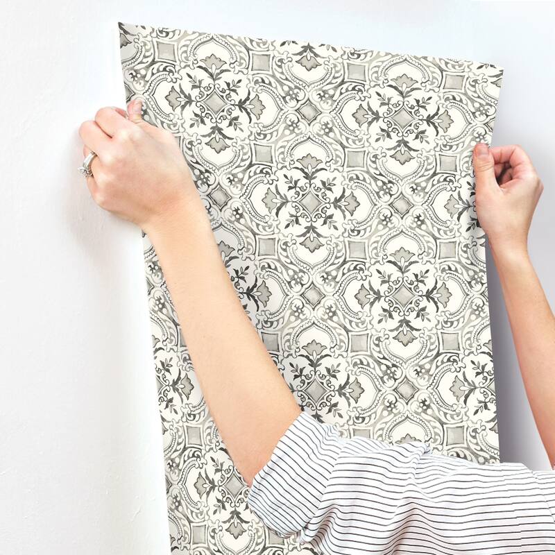 Chesapeake Marjoram Black Floral Tile Wallpaper