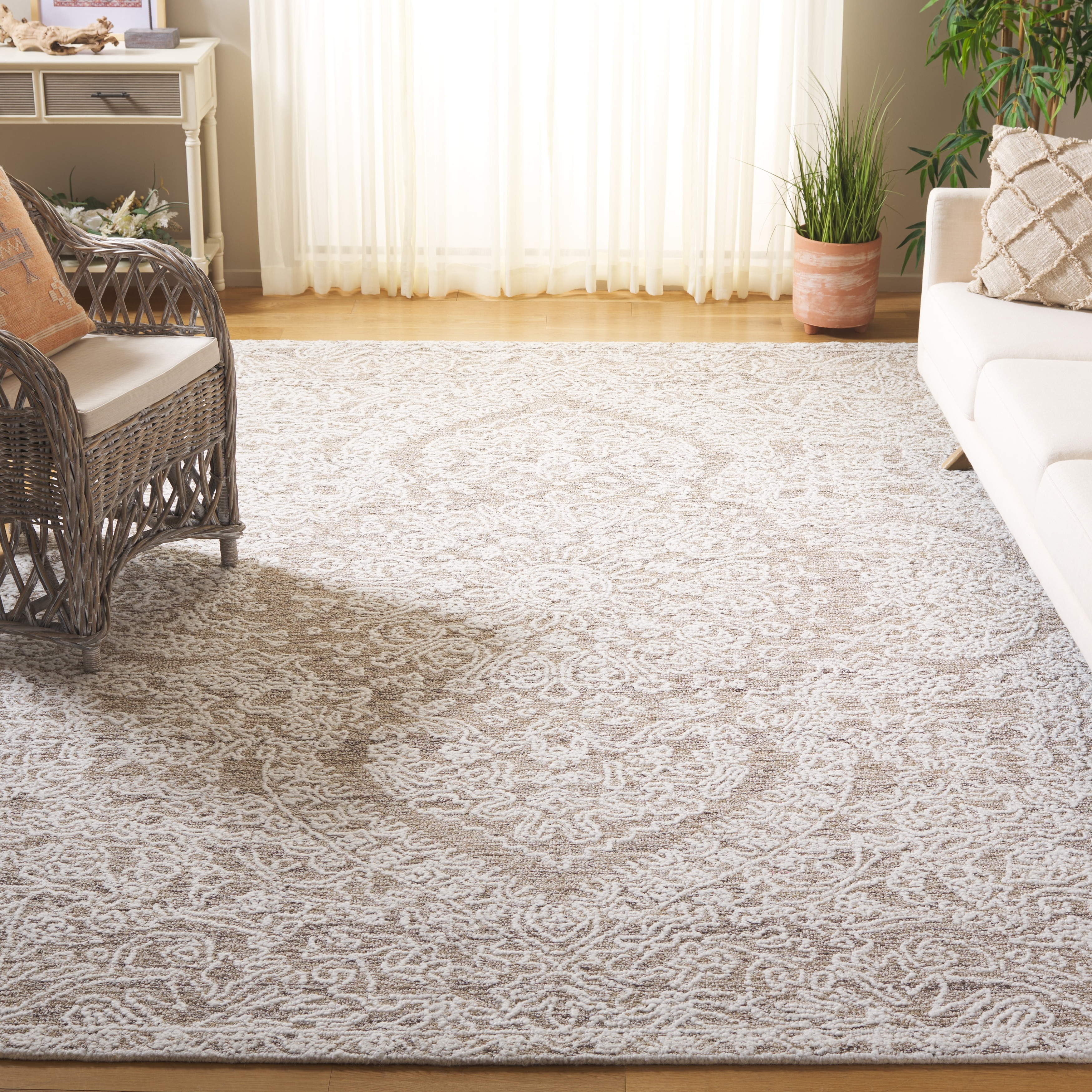 SAFAVIEH Handmade Ebony Addie Modern Wool Rug