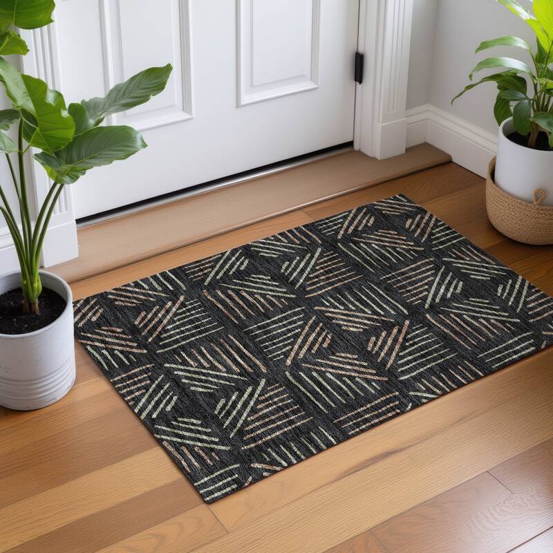 Machine Washable Indoor/ Outdoor Geo Dia Chantille Rug