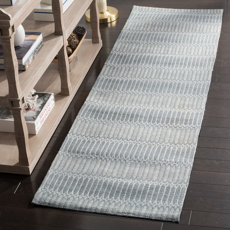 SAFAVIEH Handmade Marbella Þoranna Modern Viscose Rug - 2'3" x 8' Runner - Silver