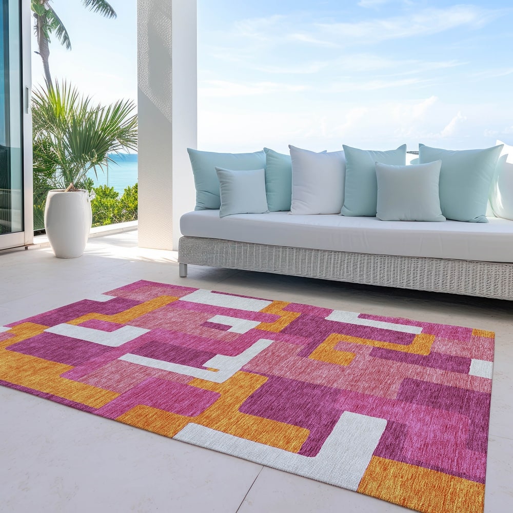 Machine Washable Indoor/ Outdoor Contempoary Blocks Chantille Rug