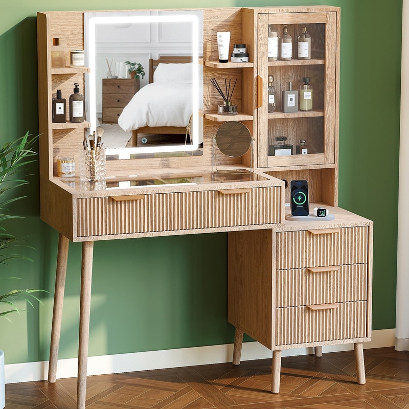 Fluted-Vanity-Desk-with-Mirror