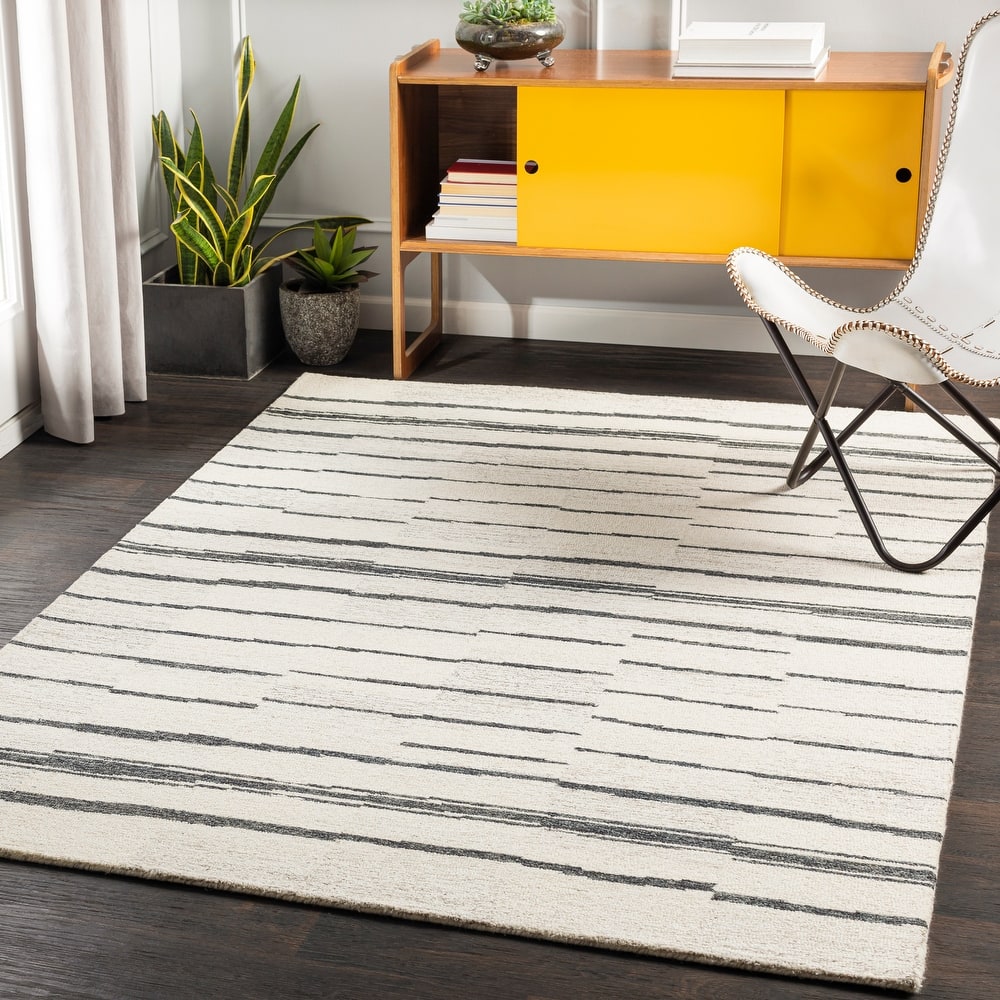 Livabliss Sierra Hand Tufted Geometric Wool Rug