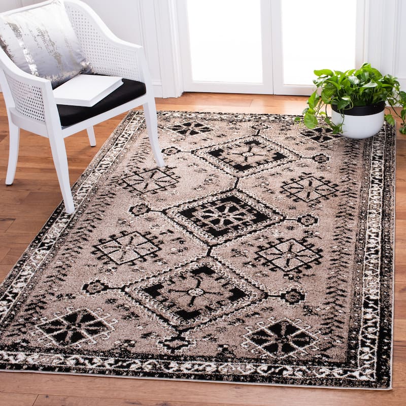 SAFAVIEH Vintage Hamadan Graine Traditional Rug - 2'7" x 5' - Brown/Black