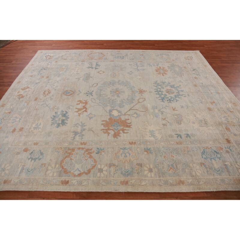 Hand Knotted Oriental 100% Wool Carpet Transitional Medallion Beige & Ivories Oushak Area Rug - 9' 10'' X 8' 1''