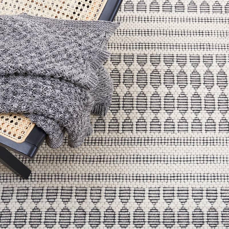 SAFAVIEH Handmade Marbella Eyþora Modern Wool Rug