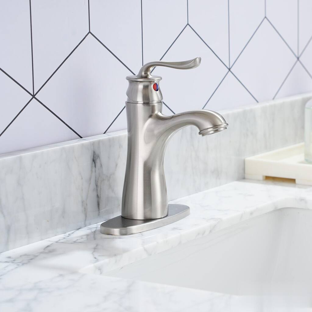 Single Handle Bathroom Faucet with Pop Up Drain