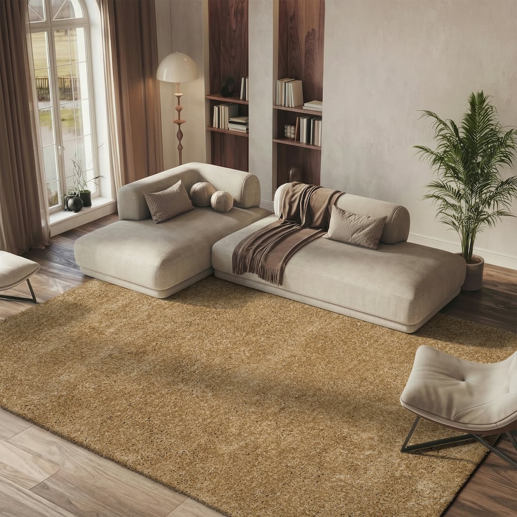 SAFAVIEH Handmade Latifah Shag Rositha Solid Polyester Rug