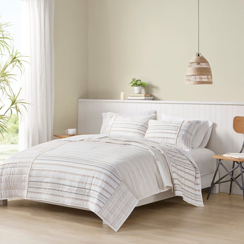 INK+IVY Salar Natural 3 Piece Printed Cotton Quilt Set with Trims