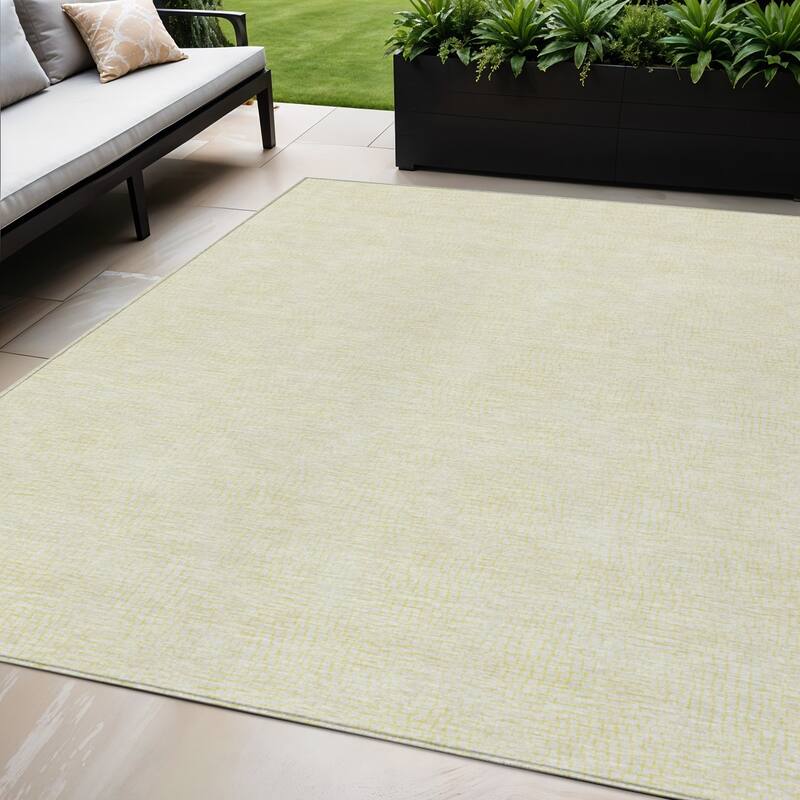 HomeRoots Geometric Transitional Rectangle Outdoor Rug - 5' X 8'