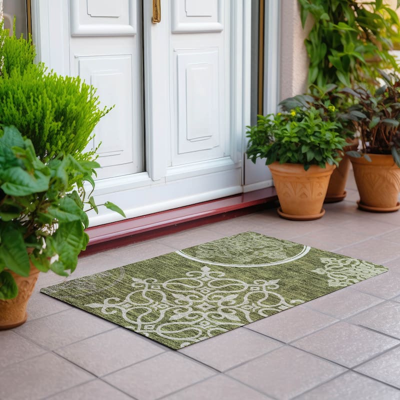 Machine Washable Indoor/ Outdoor Chantille Bold Medallions Rug - Olive - 1'8" x 2'6"