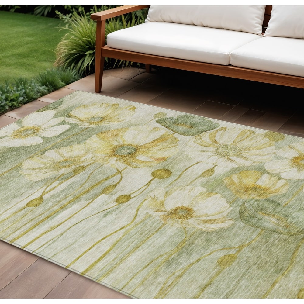 HomeRoots Floral Transitional Rectangle Outdoor Rug