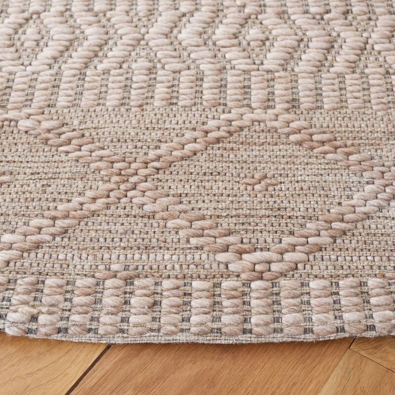 SAFAVIEH Handmade Marbella Venerina Modern & Contemporary Wool Rug