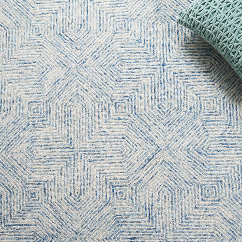 SAFAVIEH Handmade Abstract Auli Modern Wool Rug