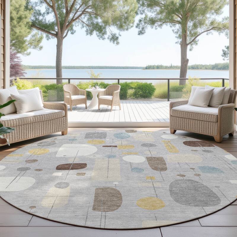 Machine Washable Indoor/ Outdoor Contemporary Fun Chantille Rug - Silver - 8' x 8'