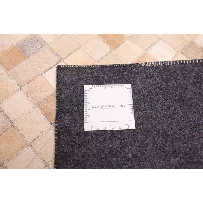 ECARPETGALLERY Handmade Cowhide Patchwork Beige Leather Rug - 4'0 x 6'0
