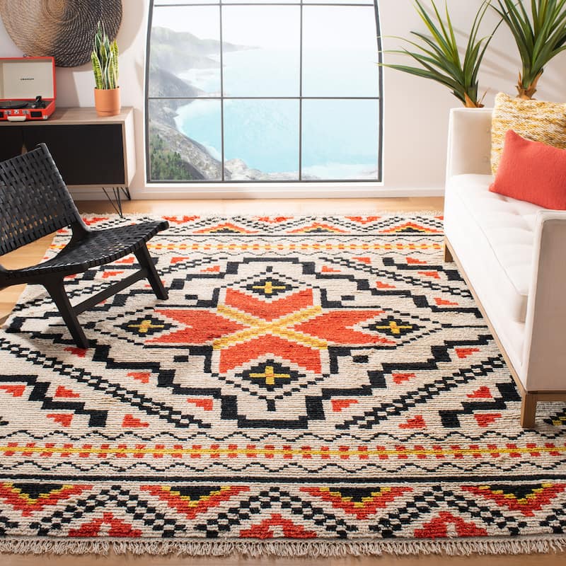 SAFAVIEH Hand-knotted Kenya Sedigheh Southwestern Tribal Wool Rug - 6' x 9' - Multi