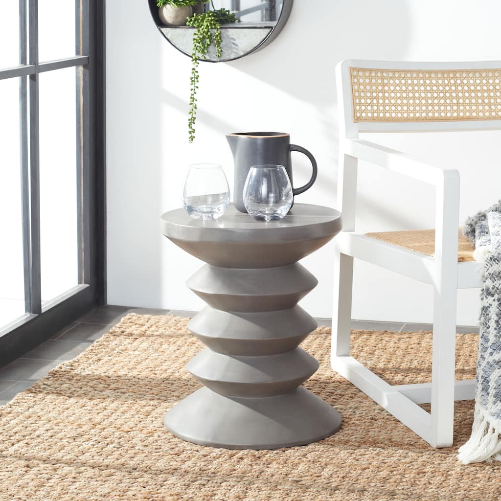 SAFAVIEH Outdoor Andrada Concrete Stool - 14.96" W x 14.96" L x 17.72" H - 15Wx15Dx18H