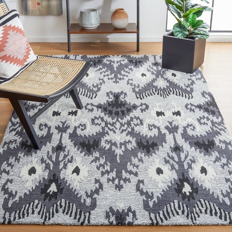 SAFAVIEH Handmade Ikat Engeltje Bohemian Wool Rug - 4' x 6' - Grey/Black