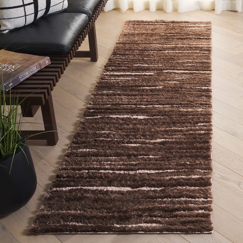 SAFAVIEH Seattle Thorun Shag Modern Striped 1-inch Thick Rug - 2'3" x 8' Runner - Brown/Ivory