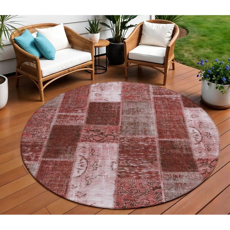 HomeRoots Patchwork Traditional Rectangle Outdoor Rug - 8' Round
