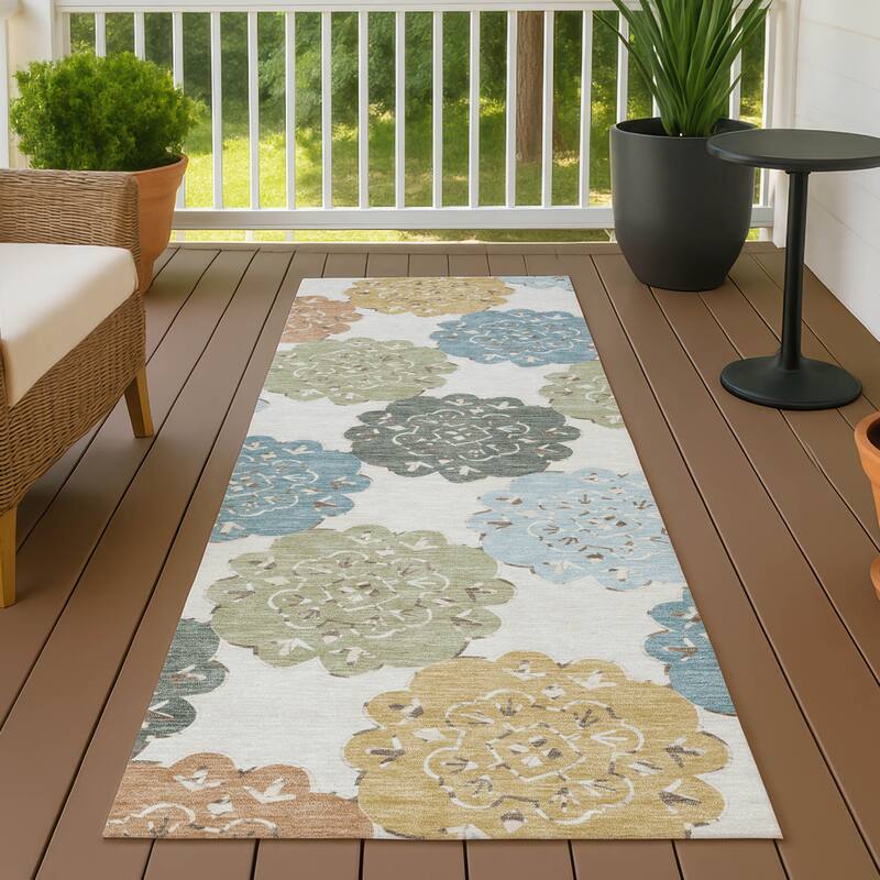Machine Washable Indoor/ Outdoor Global Motif Chantille Rug - Seaside - 2'3" x 7'6"