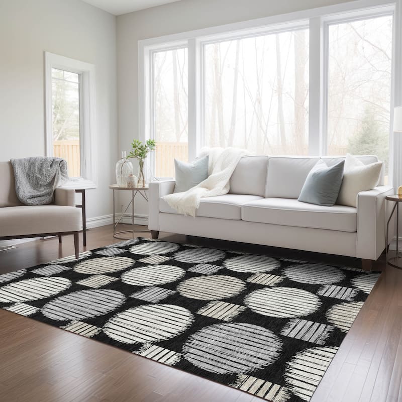 Machine Washable Indoor/ Outdoor Chantille Contemporary Dotty Rug