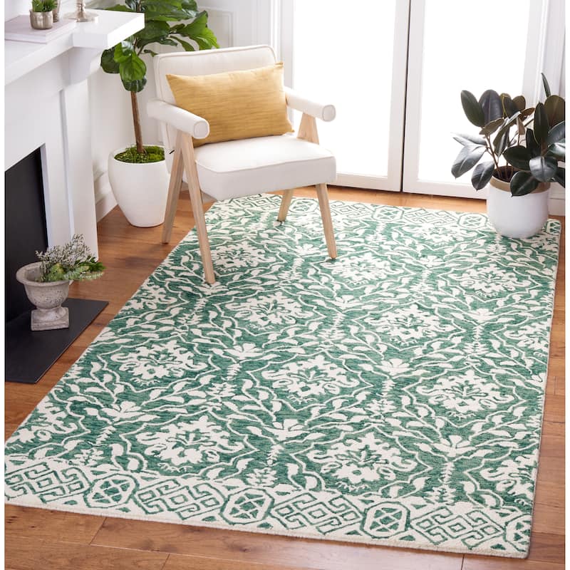 SAFAVIEH Handmade Dip Dye Elvedina Floral Wool Rug - 4' x 6' - Dark Green/Ivory