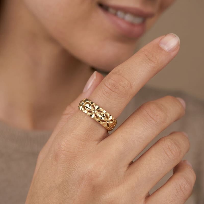 Fremada 10k Yellow Gold 3.9mm Sparkle Pattern Band Ring (Sizes 6, 7, 8, 9, 10)