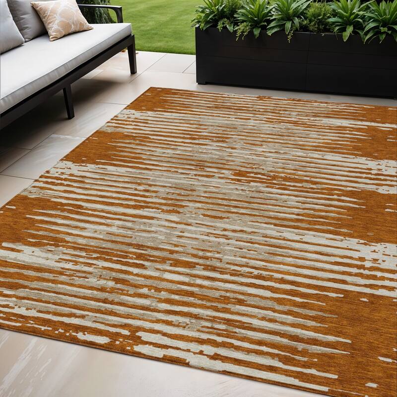 HomeRoots Striped Transitional Rectangle Outdoor Rug - 5' X 8'