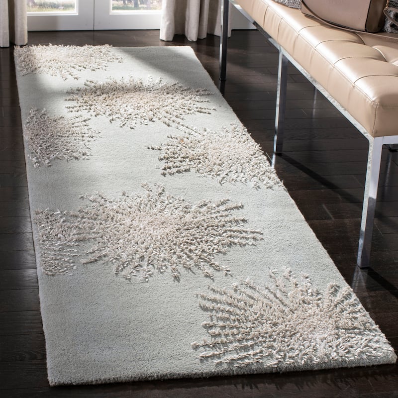 SAFAVIEH Handmade Soho Sade New Zealand Wool Rug - 2'6" x 14' Runner - Grey/Ivory