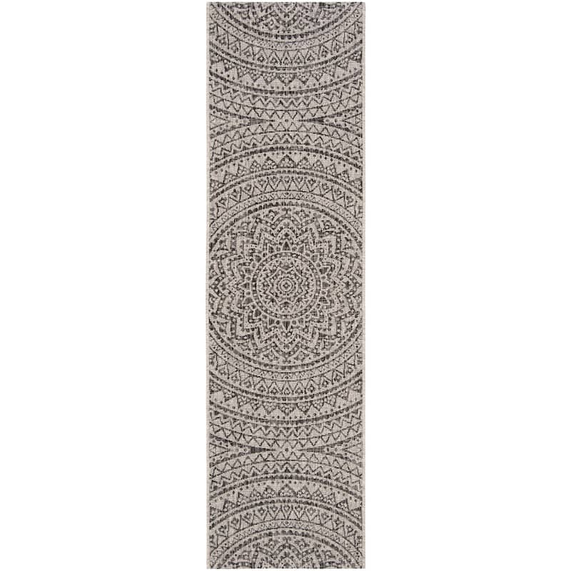 SAFAVIEH Courtyard Fran Mandala Indoor/ Outdoor Waterproof Patio Backyard Rug