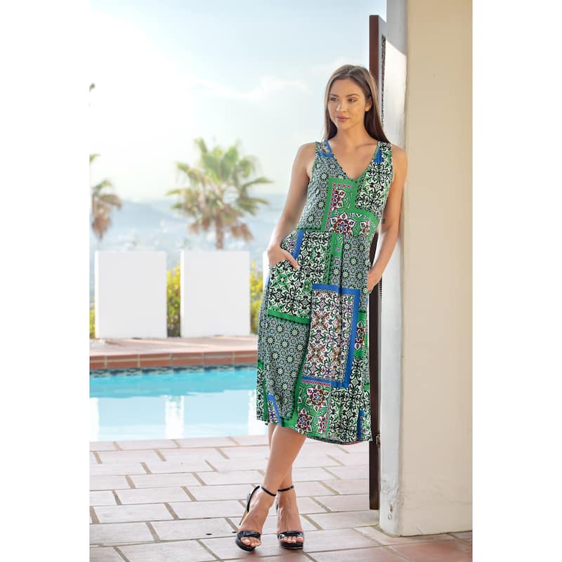 24seven Comfort Apparel Womens Midi Length Green Scarf Print Sleeveless Pleated Pocket Dress