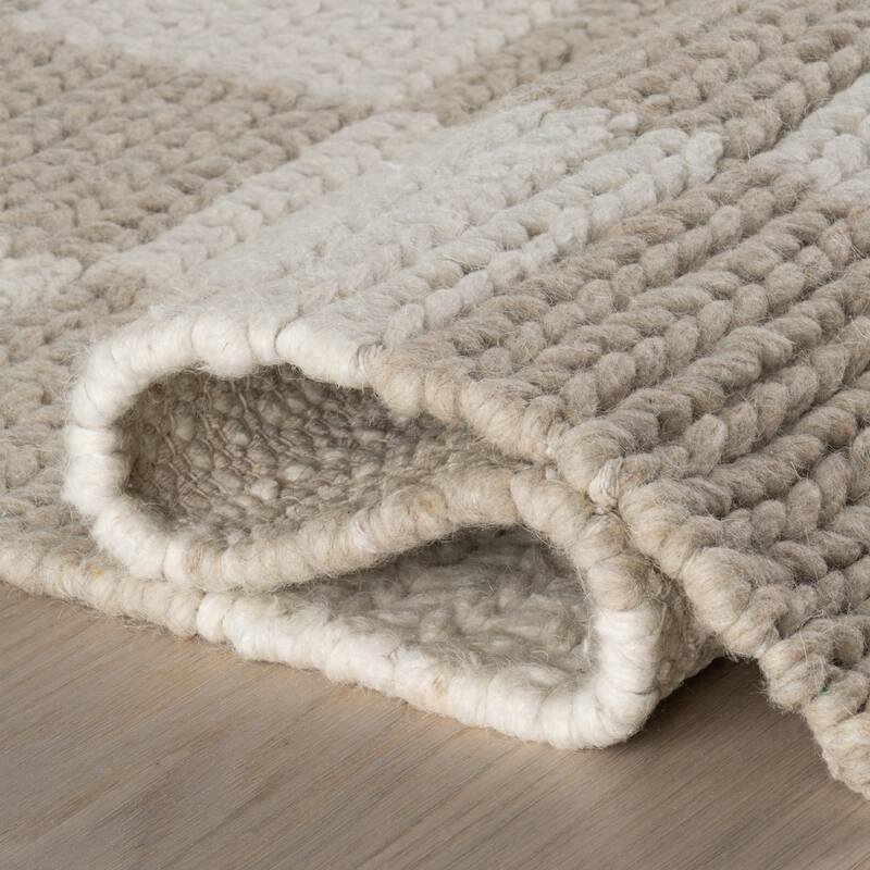 Nuloom Thorenne Checkered Modern Wool Rug