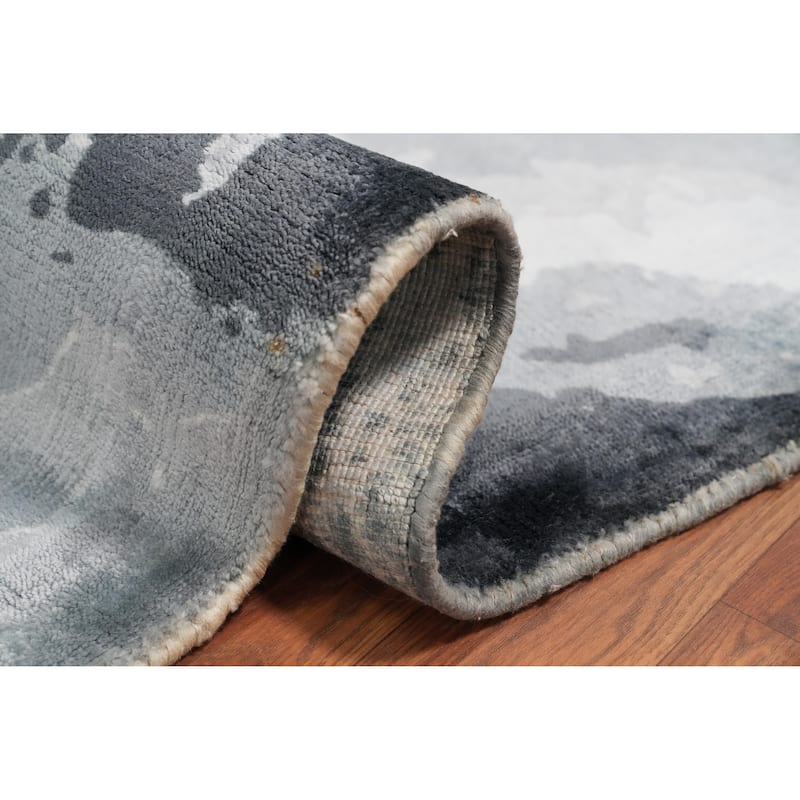 Hand Knotted Oriental Viscose Silk Carpet Modern Animal Pictorial Greys & Charcoal Abstract Area Rug - 7' 10'' X 5' 10''