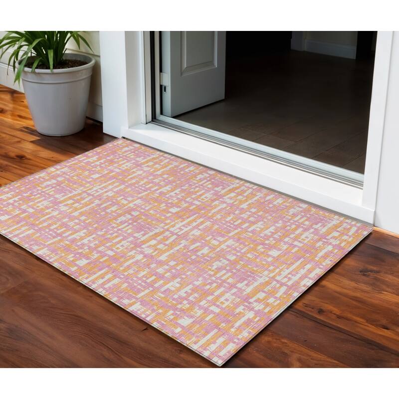 HomeRoots Abstract Transitional Rectangle Outdoor Rug - 3' x 5'