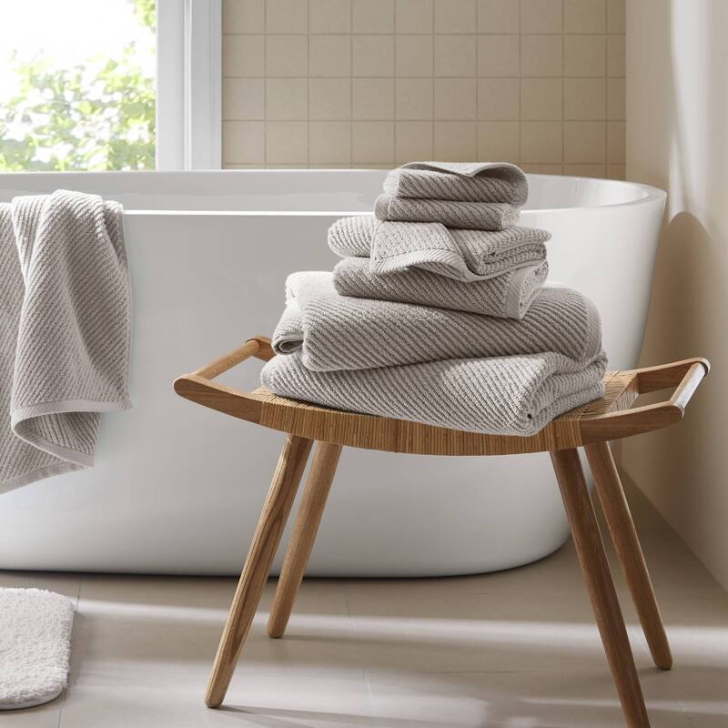 Madison Park Diagonal Ribbed Cotton Quick Dry Towel Set - 2 Washcloths:13"W x 13"L /2 Bath Towels:30"W x 56"L/2 Hand Towels:18"W x 28"L - Grey