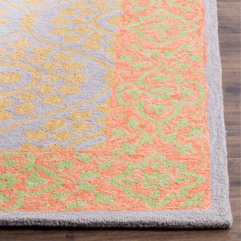 SAFAVIEH Handmade Suzani Alexa Boho Tribal Wool Rug