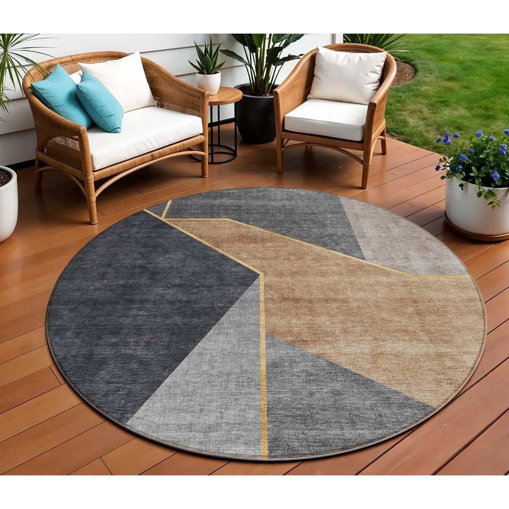 HomeRoots Geometric Transitional Rectangle Outdoor Rug
