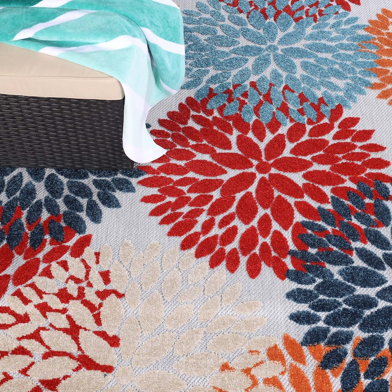 Superior Hydrangea Floral Medallion Indoor Outdoor Area Rug
