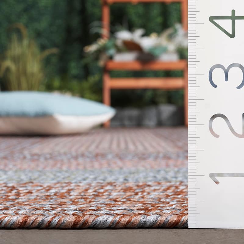 SAFAVIEH Handmade Braided Ecenur Indoor/Outdoor Machine Washable Rug