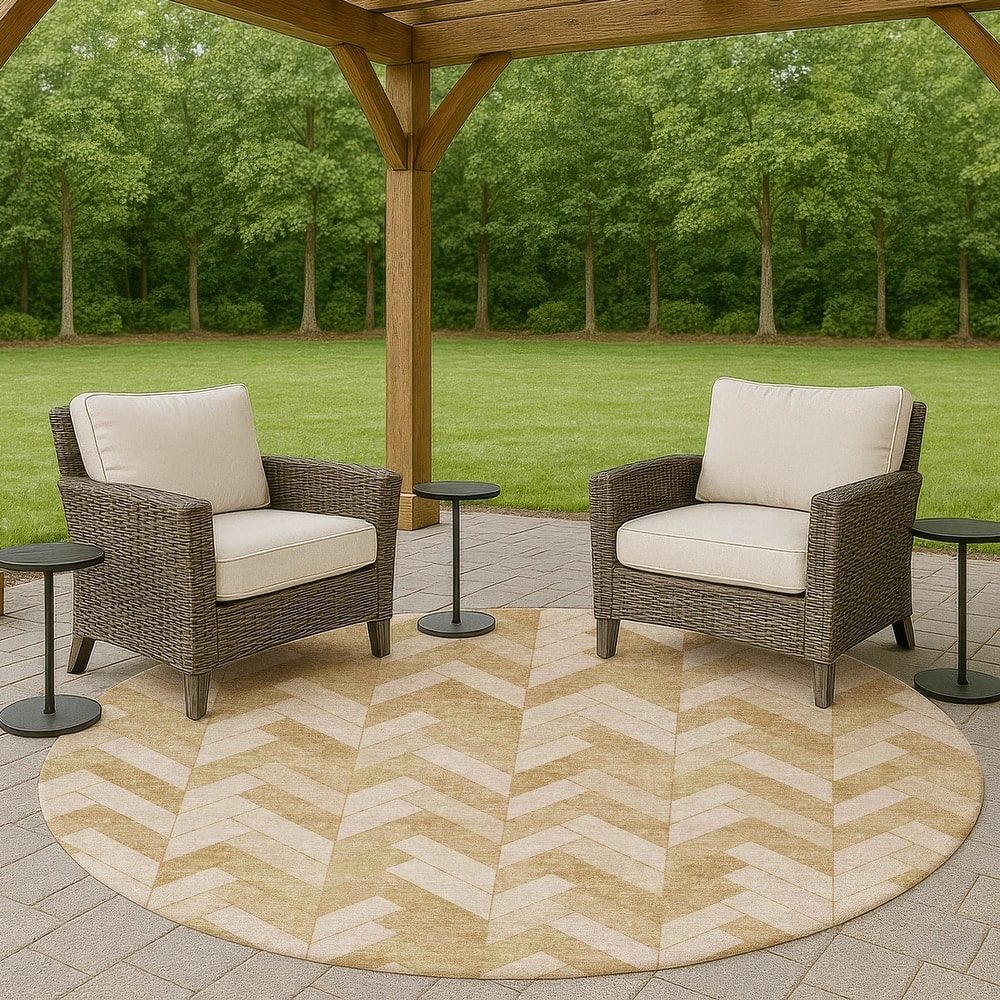 Machine Washable Indoor/ Outdoor Modern Chevron Chantille Rug