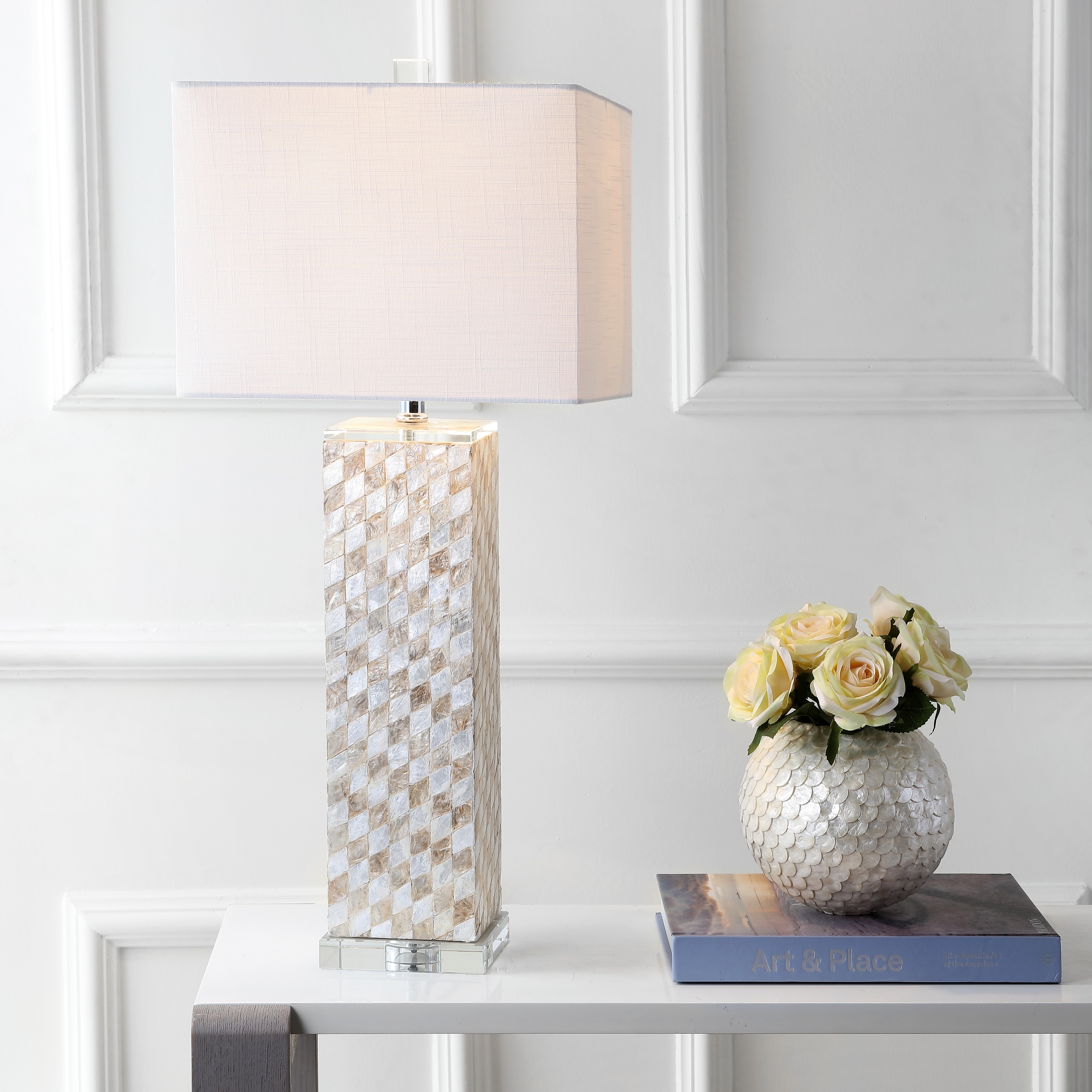 JONATHAN Y Seashell 30.5" Seashell/Crystal LED Table Lamp, Cream