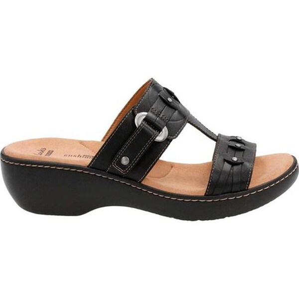 Clarks delana macrae store
