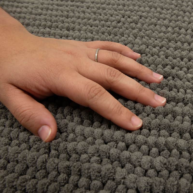 Mohawk Home Homespun Noodle Bath Rug