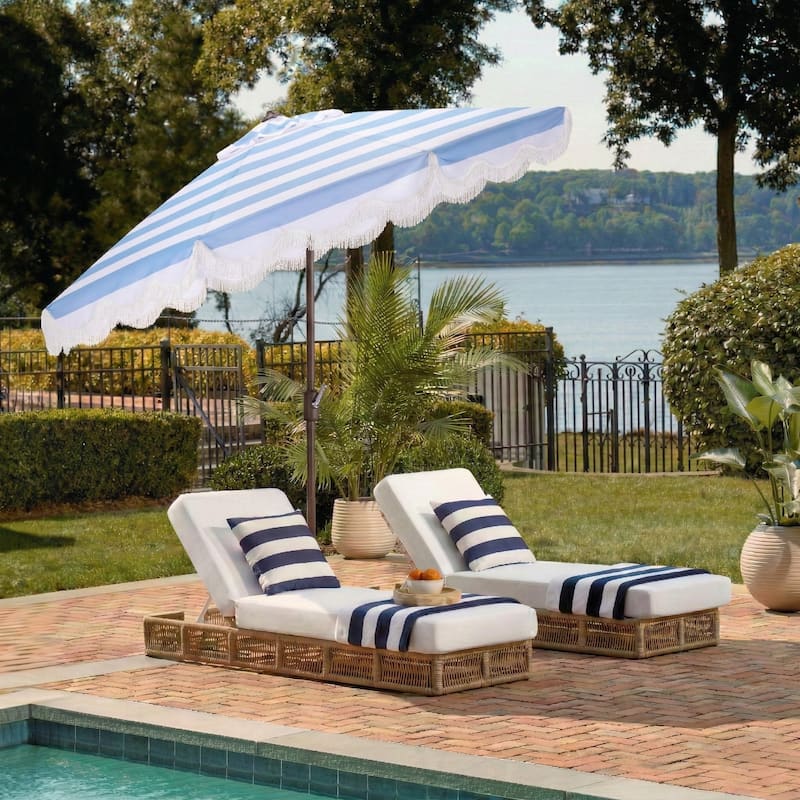 SAFAVIEH Outdoor Living Lucerna 9ft Crank Umbrella