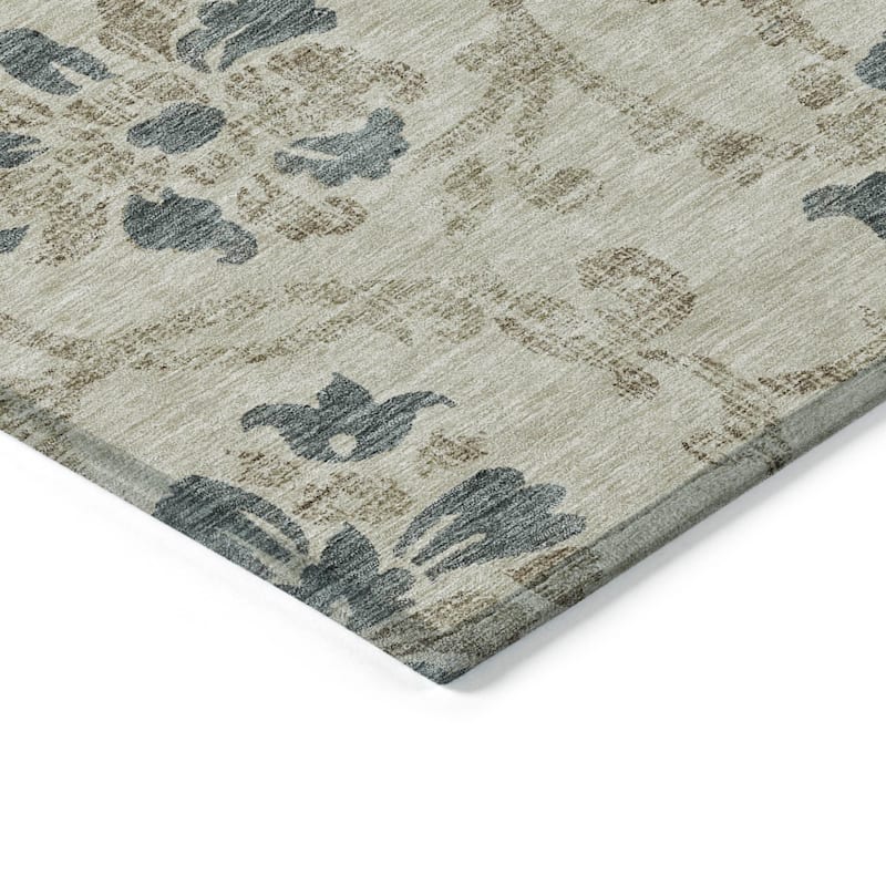HomeRoots Floral Traditional Rectangle Outdoor Rug