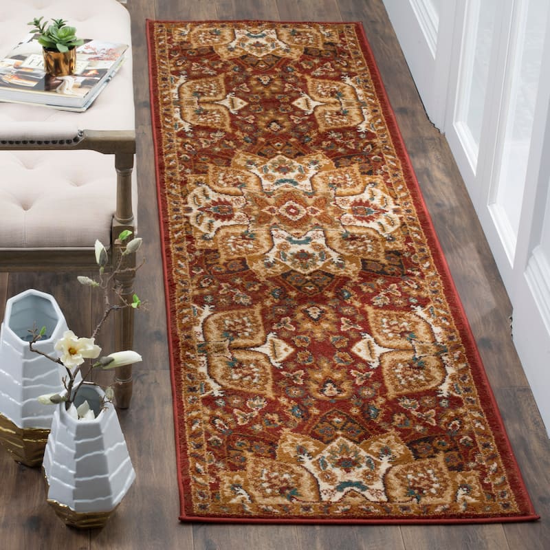 SAFAVIEH Summit Soini Traditional Oriental Rug