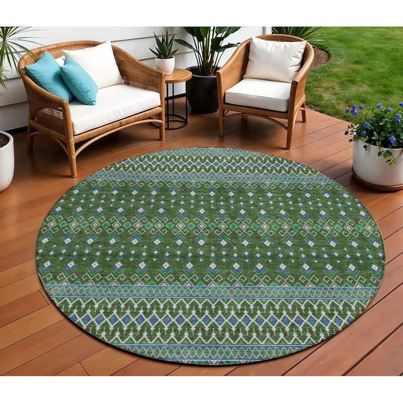 HomeRoots Tribal Transitional Rectangle Outdoor Rug - 8' Round
